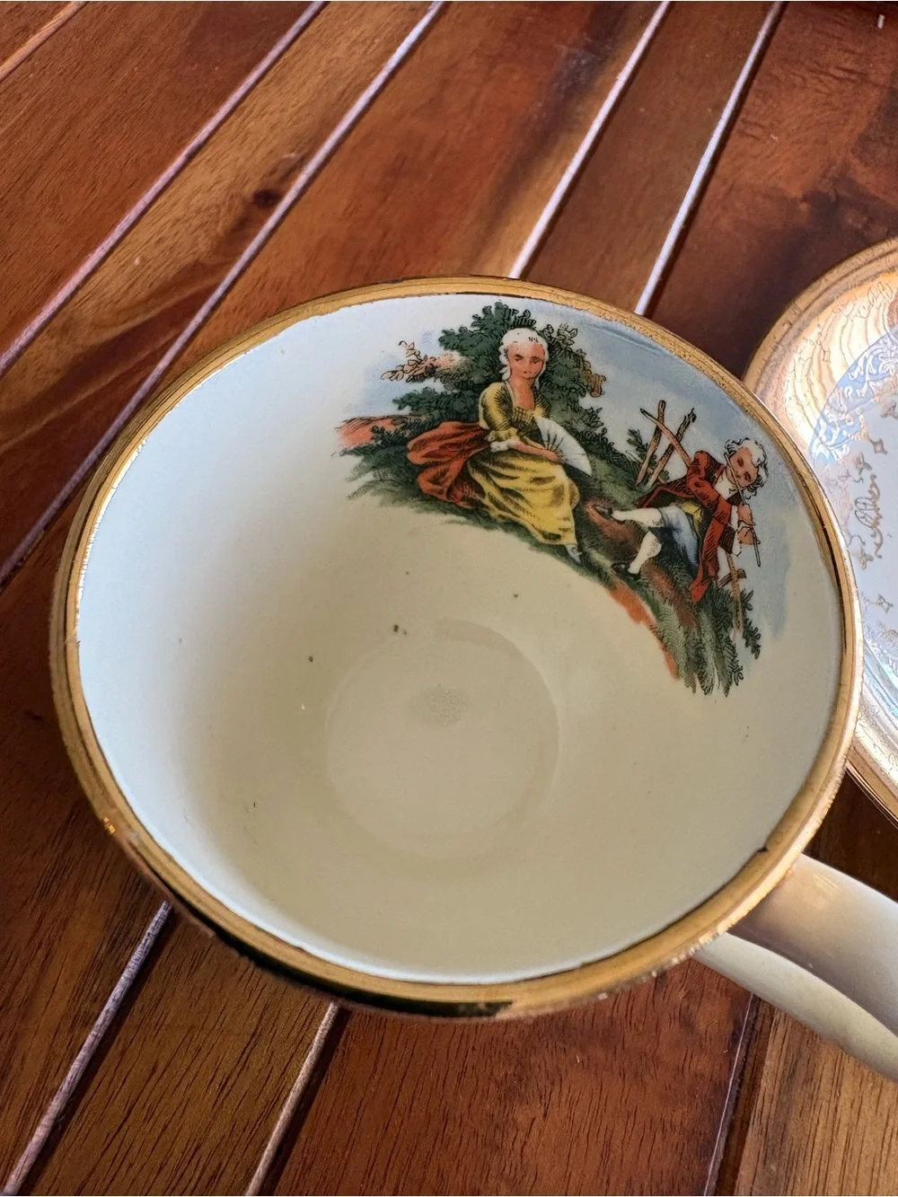 Vtg Sabin Crest O Gold Colonial Courting Couple 22k Low Cup Saucer w Gold Stand